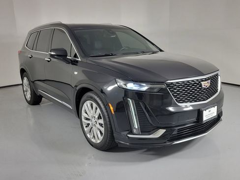 Used 2021 Cadillac XT6 Premium Luxury image 1