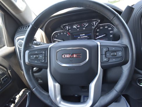 Used 2021 GMC Sierra 1500 SLT w/ SLT Premium Plus Package AWD/4WD image 17