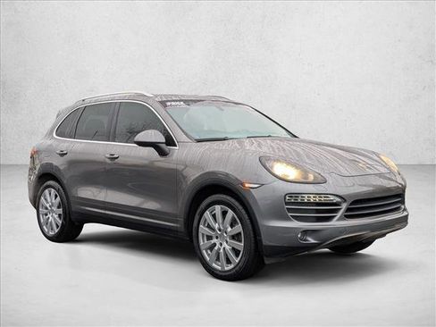Used 2012 Porsche Cayenne image 3