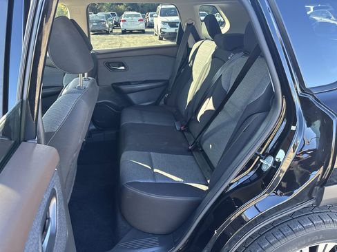 Used 2023 Nissan Rogue SV image 24