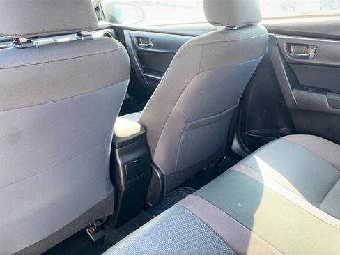 Used 2017 Toyota Corolla LE FWD image 12