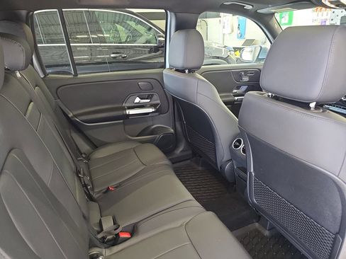 Used 2026 Mercedes-Benz GLB 250 image 12