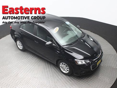 Used 2019 Chevrolet Sonic LT image 3