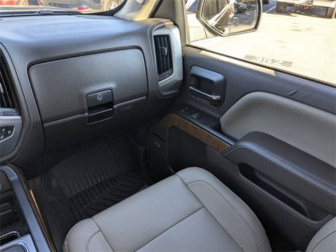 Used 2018 GMC Sierra 1500 SLT w/ SLT Premium Package image 18