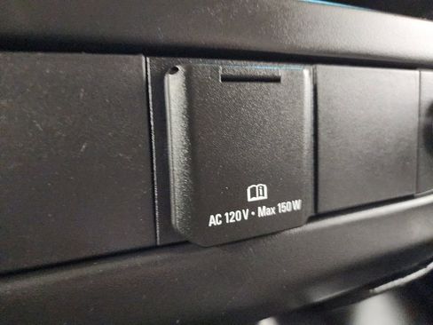 Used 2018 GMC Savana 3500 LT w/ LT Preferred Equipment Group image 27