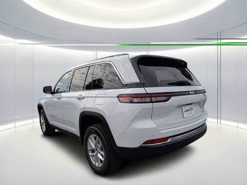 New 2026 Jeep Grand Cherokee Laredo X RWD image 6