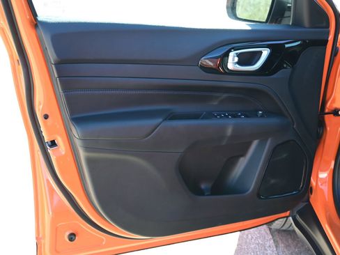 New 2026 Jeep Compass Latitude image 8