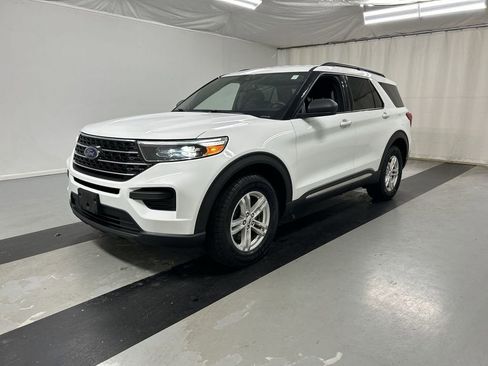 Used 2020 Ford Explorer XLT w/ Comfort Package image 5