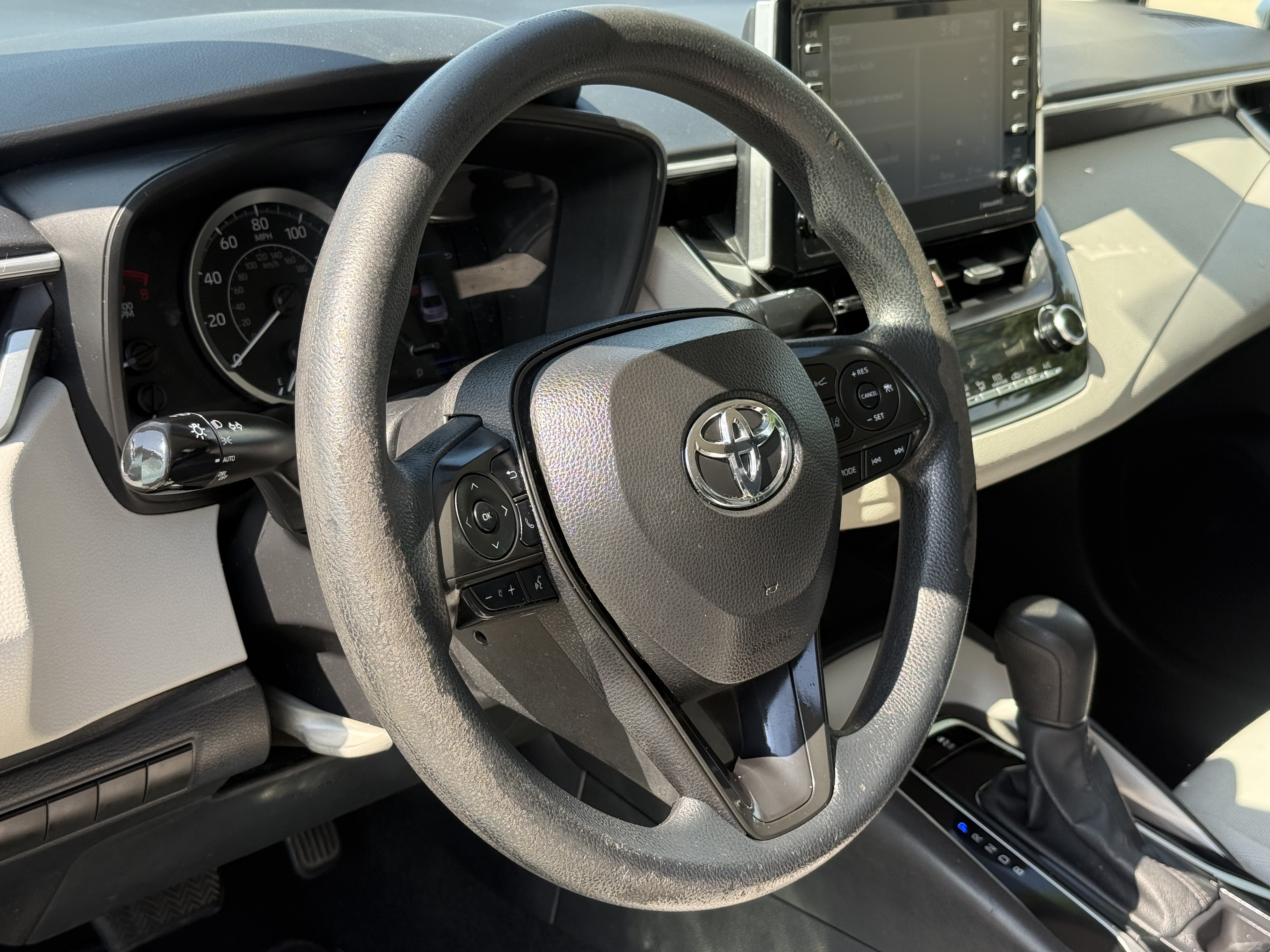 Used 2021 Toyota Corolla LE FWD image 12