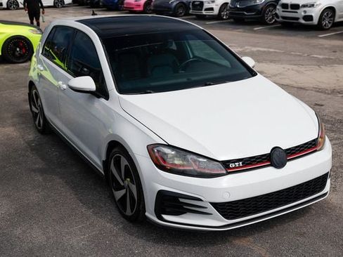 Used 2019 Volkswagen GTI SE FWD image 18
