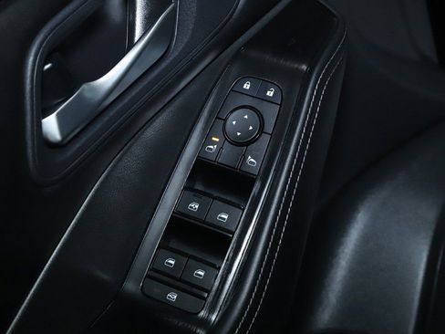 Certified 2025 Nissan Rogue SV image 16