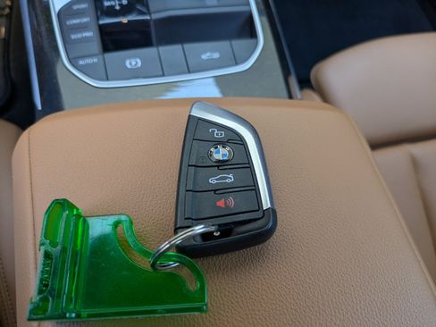 Used 2023 BMW 430i xDrive Convertible w/ M Sport Package image 31