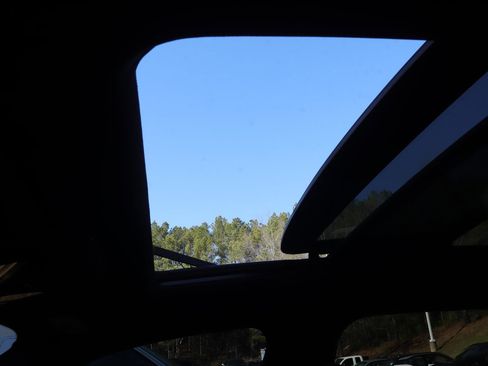 Used 2022 BMW X5 xDrive40i w/ M Sport Package image 23