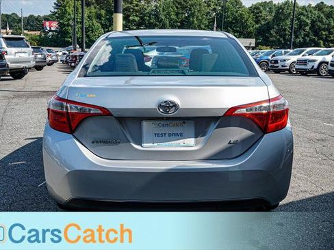 Used 2015 Toyota Corolla LE FWD image 12