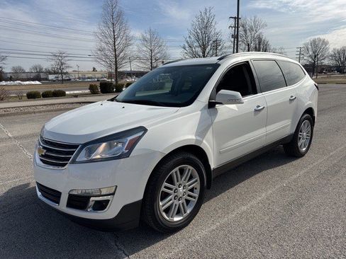 Used 2015 Chevrolet Traverse LT w/ Style and Technology Package image 4