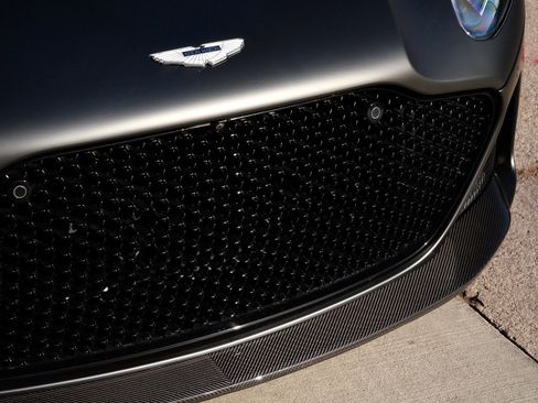 Used 2020 Aston Martin DBS Superleggera image 13