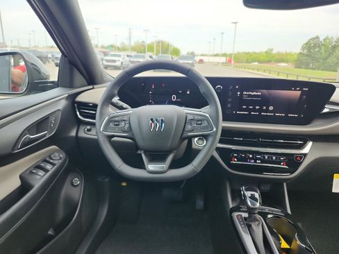New 2026 Buick Envista Avenir FWD image 11