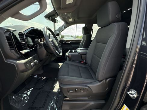 Used 2023 Chevrolet Silverado 1500 LT AWD/4WD image 13