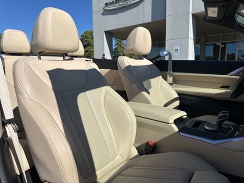 Used 2022 BMW 430i Convertible image 38
