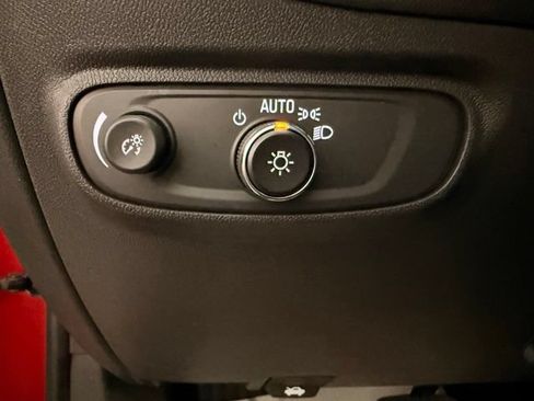 Used 2024 Chevrolet Equinox LT FWD image 14
