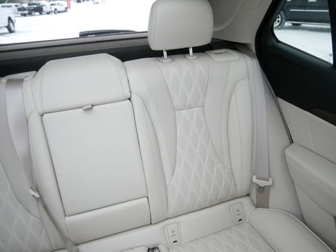 Used 2022 Buick Envision Avenir w/ Technology Package II image 14