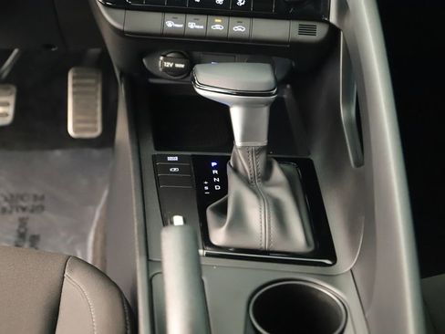 Used 2025 Hyundai Elantra Sport image 21