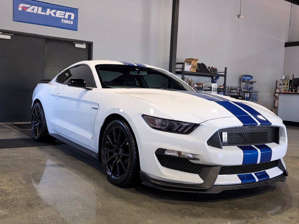 Used 2017 Ford Mustang Shelby GT350 RWD image 3