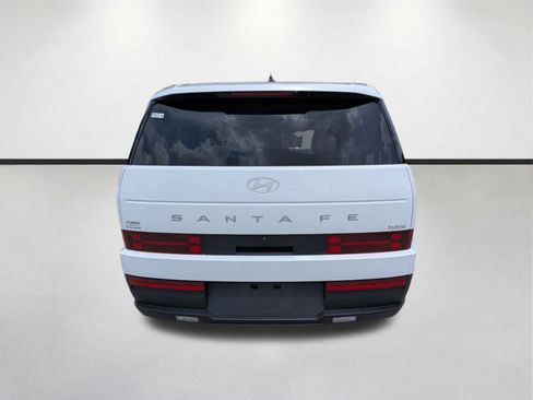 Used 2026 Hyundai Santa Fe SE FWD image 5