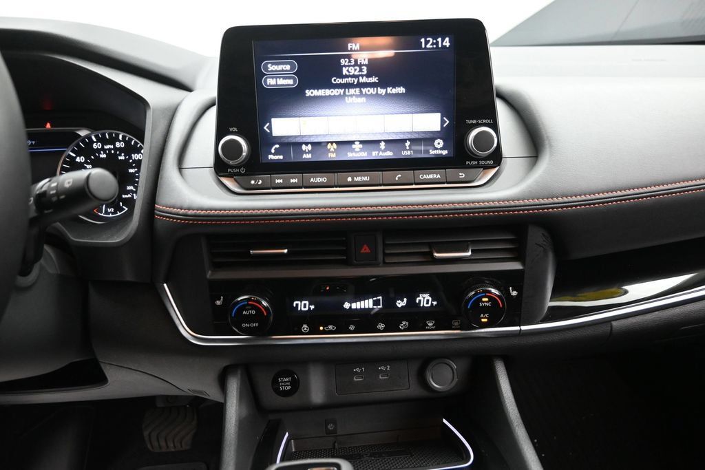 Used 2025 Nissan Rogue SV w/ Rock Creek Premium Package AWD/4WD image 11