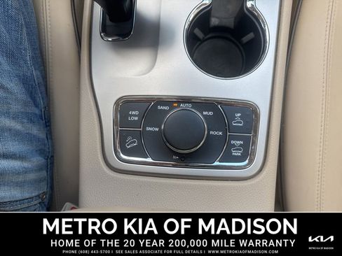 Used 2014 Jeep Grand Cherokee Overland w/ Advanced Technology Group image 25