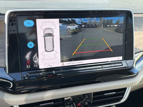 New 2026 Volkswagen Atlas SE image 32