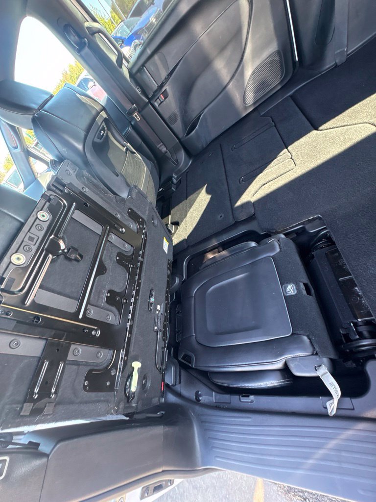 Used 2025 Chrysler Pacifica Select FWD image 28