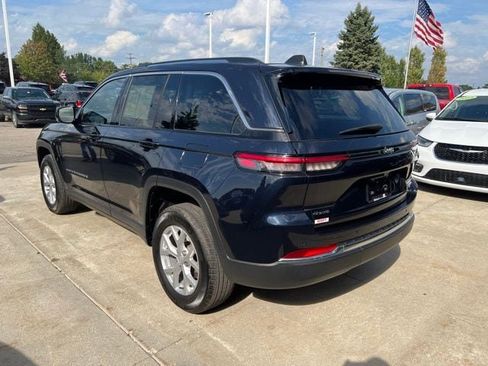 Used 2023 Jeep Grand Cherokee Limited AWD/4WD image 4