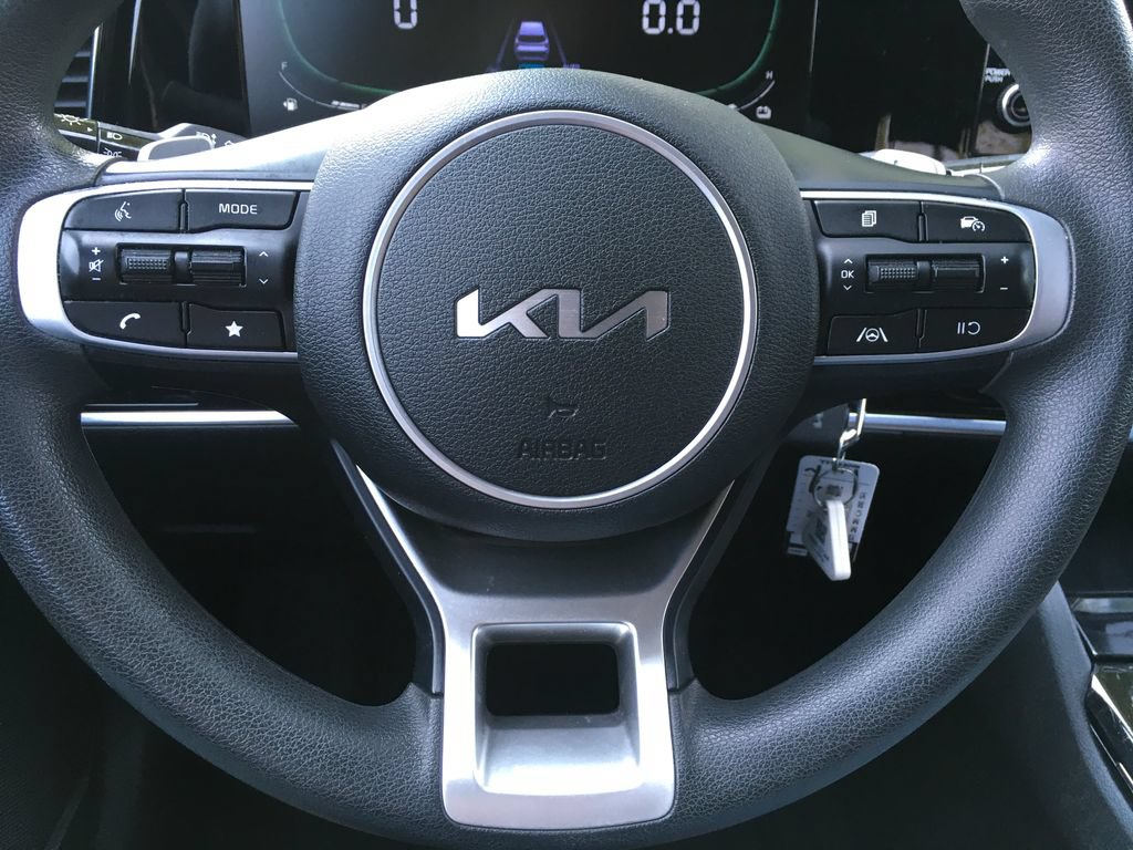 Used 2023 Kia Sportage LX AWD/4WD image 14