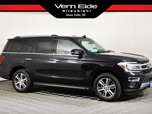Used 2024 Ford Expedition Limited AWD/4WD image 1