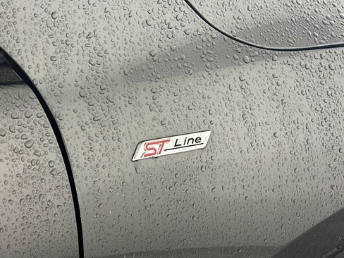 Used 2025 Ford Escape ST-Line w/ Tech Pack #1 FWD image 14