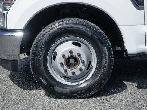 Used 2022 Ford F350 XL w/ Power Equipment Group RWD image 41