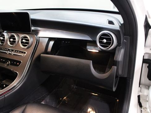 Used 2019 Mercedes-Benz C 300 4MATIC Sedan image 25