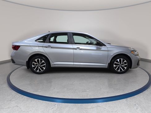 Used 2023 Volkswagen Jetta S FWD image 5