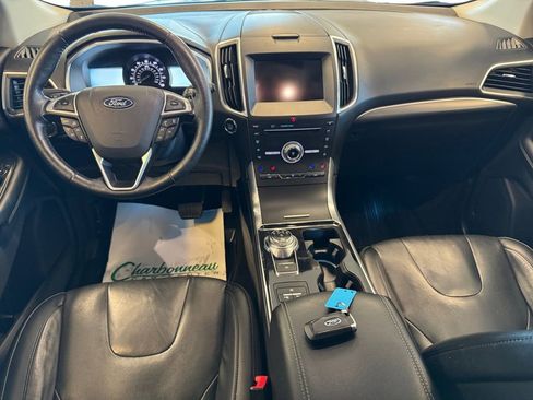 Used 2019 Ford Edge Titanium w/ Equipment Group 301A AWD/4WD image 12