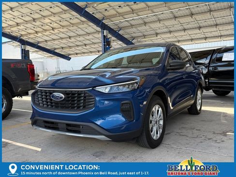 Used 2023 Ford Escape Active AWD/4WD image 2