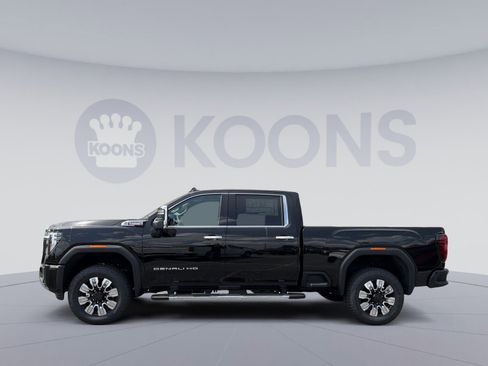 New 2026 GMC Sierra 2500 Denali w/ Technology Package AWD/4WD image 2