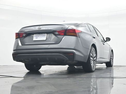 Used 2024 Nissan Altima 2.5 SV image 31