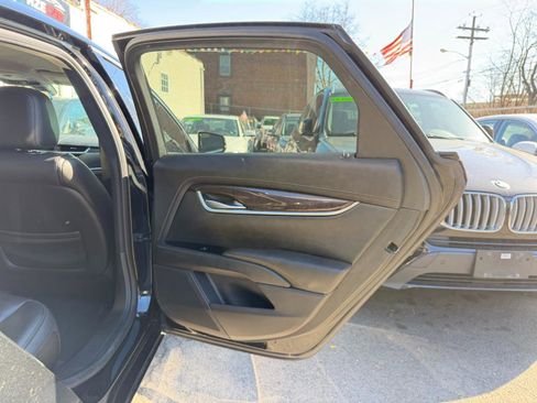 Used 2015 Cadillac XTS Luxury image 33