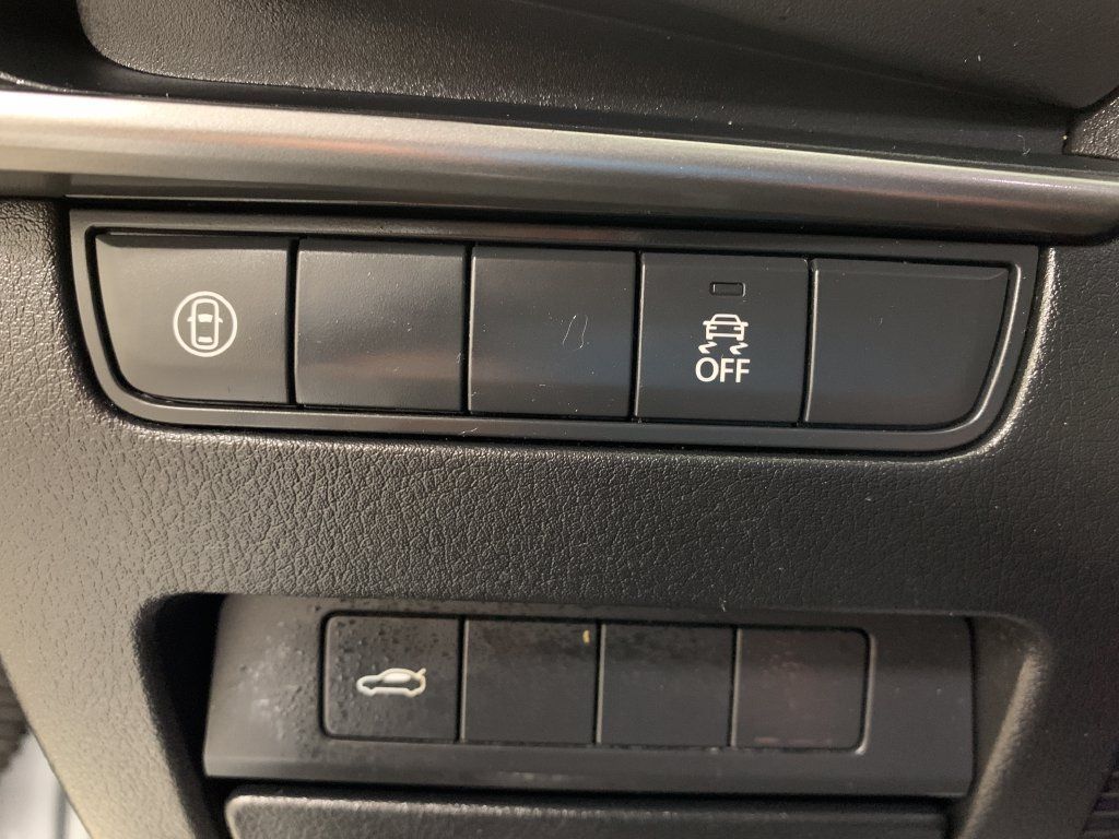 Used 2020 MAZDA MAZDA3 Sedan w/ Select Package FWD image 24