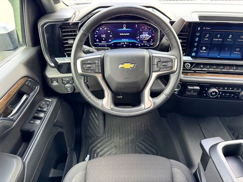 Used 2024 Chevrolet Silverado 2500 LT image 22