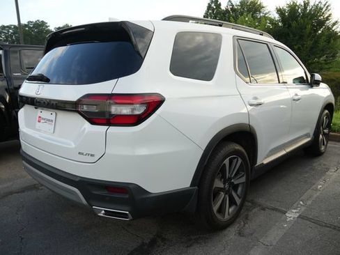 Used 2025 Honda Pilot Elite image 7