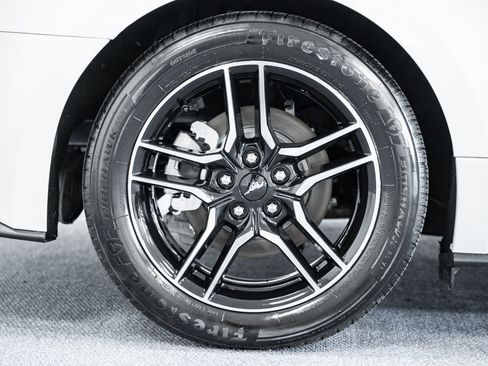 Certified 2022 Ford Mustang Coupe w/ Equipment Group 101A image 18