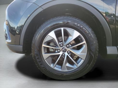 Used 2016 Toyota RAV4 XLE image 33