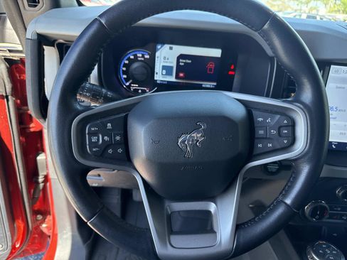 Used 2022 Ford Bronco Badlands image 27